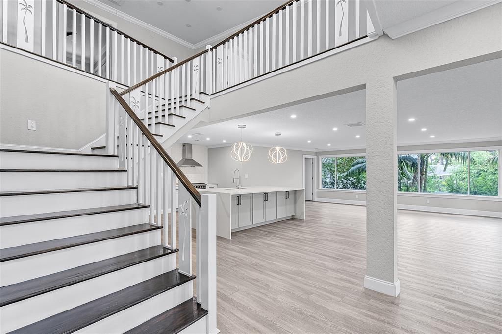 Interior, Pendant Lights, Recessed Lighting, Wood Texture Flooring