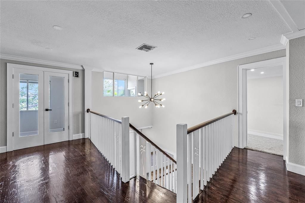 Interior, Pendant Lights, Recessed Lighting, Wood Texture Flooring