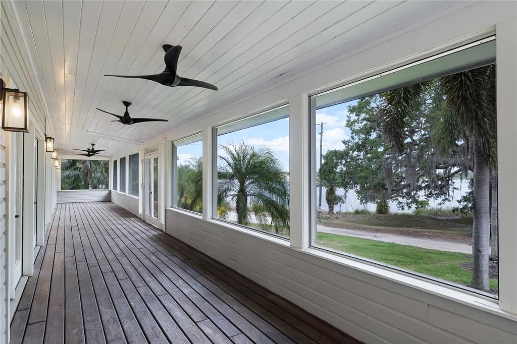 Interior, Sun Room, Water, Wood Texture Flooring