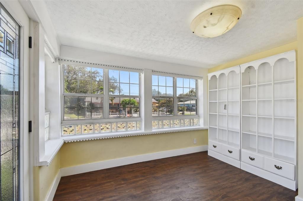 DE Listing image placeholder