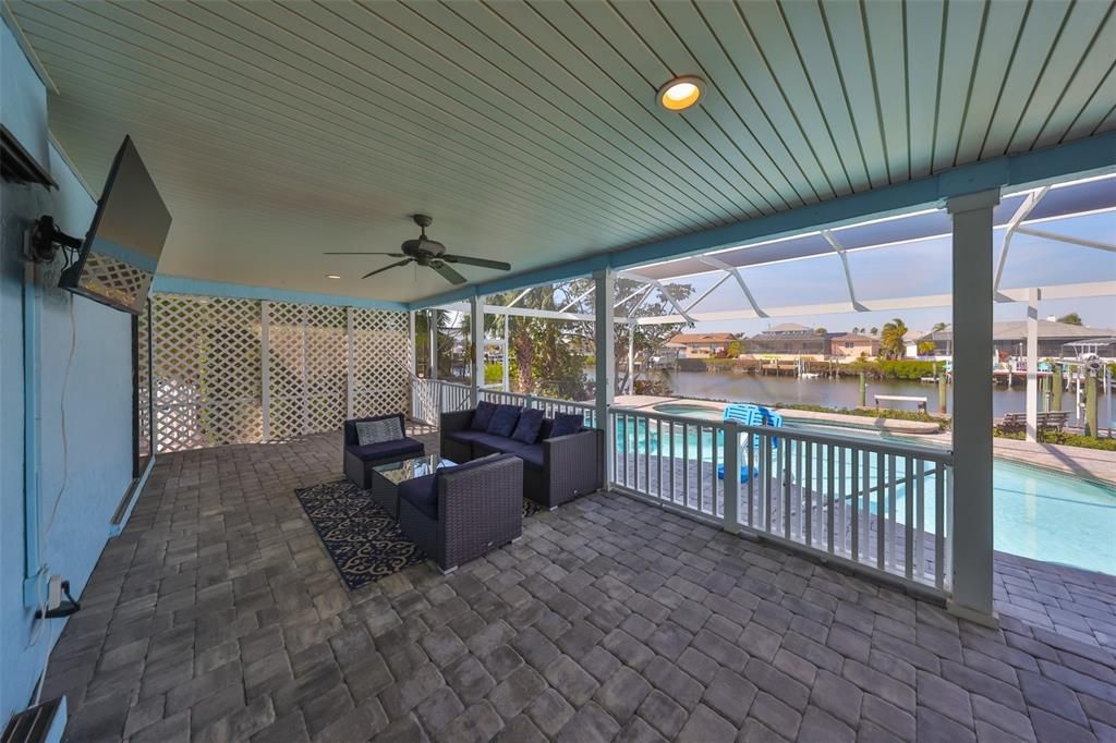 Exterior, Pool, Sun Room, Water