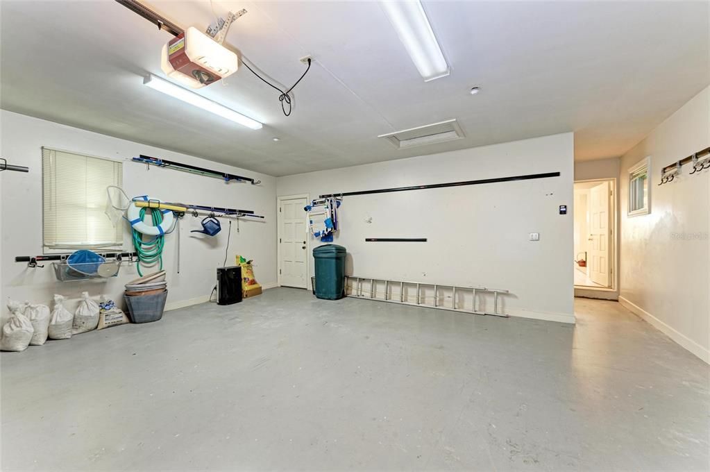 Garage, Interior