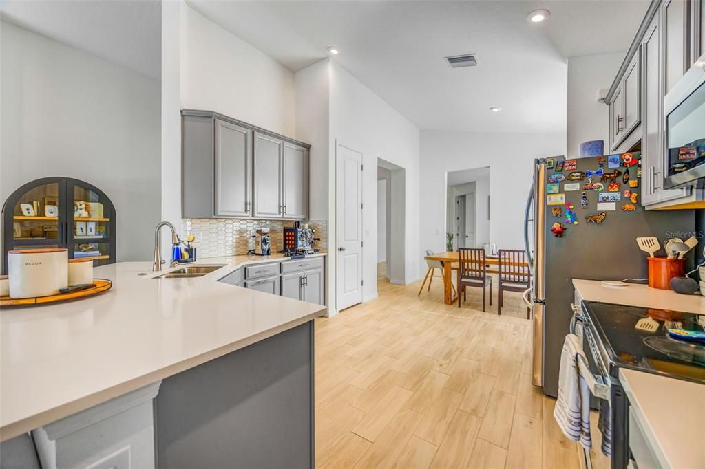 Dining room, Interior, Kitchen, Recessed Lighting, Wood Texture Flooring