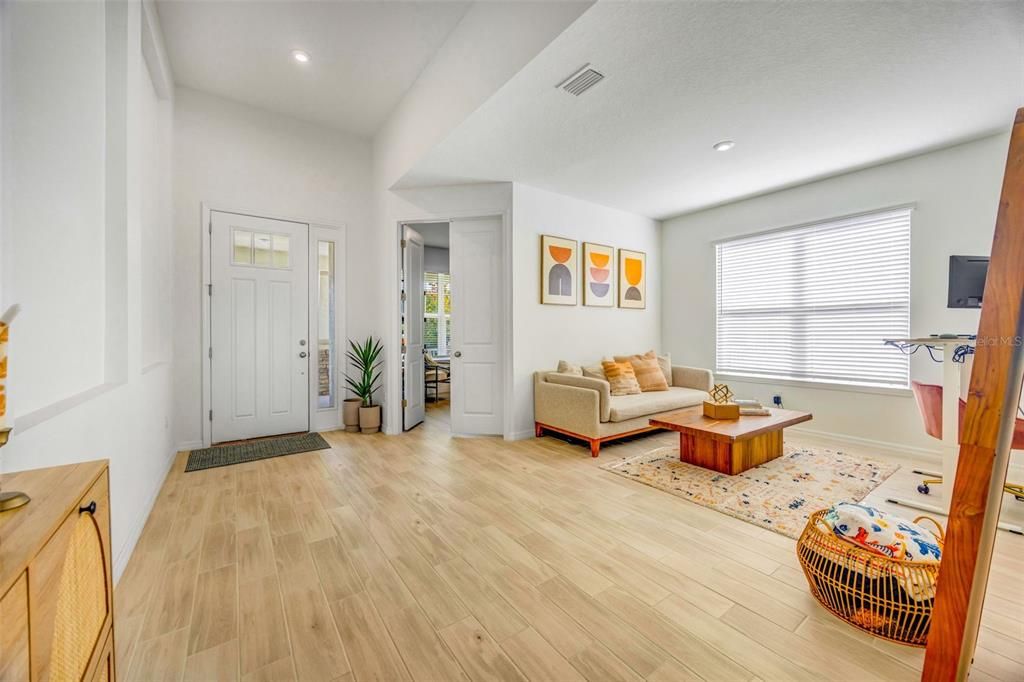 Interior, Living room, Recessed Lighting, Wood Texture Flooring