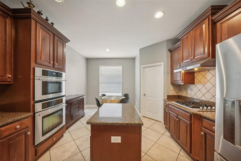 Dining room, Interior, Kitchen, Recessed Lighting