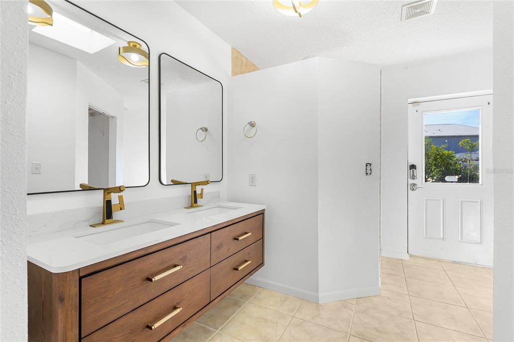 Bathroom, Dual Sink Vanities, Interior