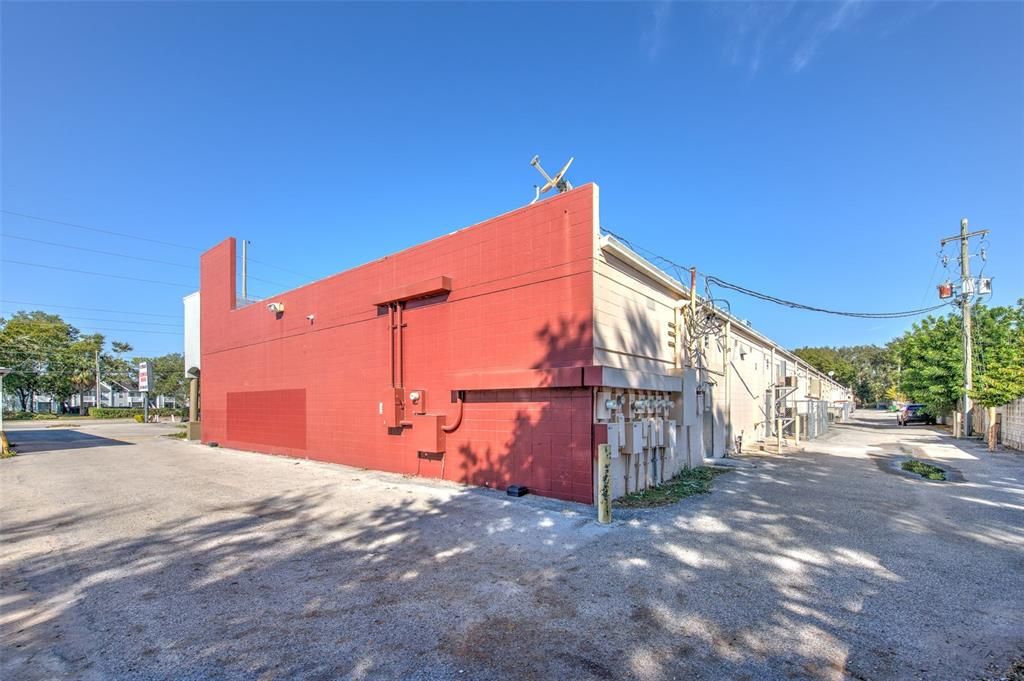 Detached Garage, Exterior