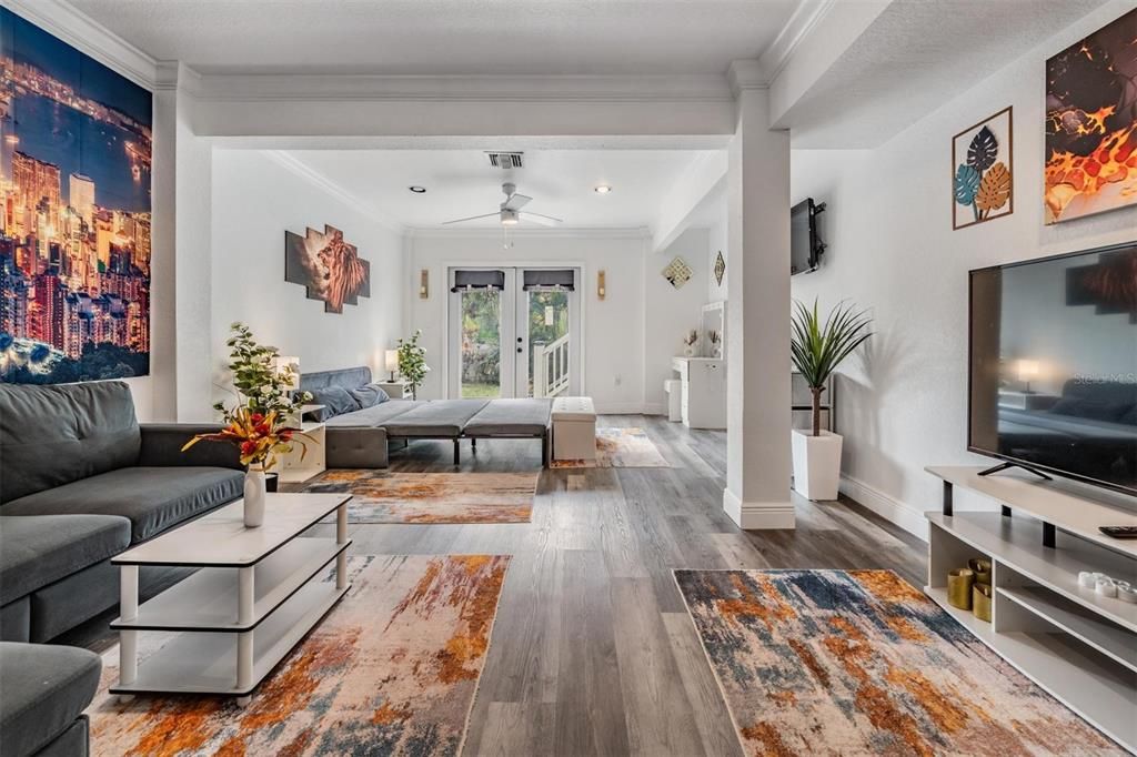 Interior, Living room, Recessed Lighting, Wood Texture Flooring