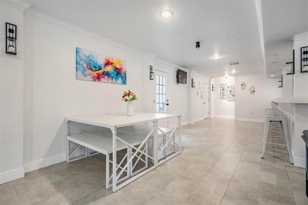 Dining room, Interior, Recessed Lighting