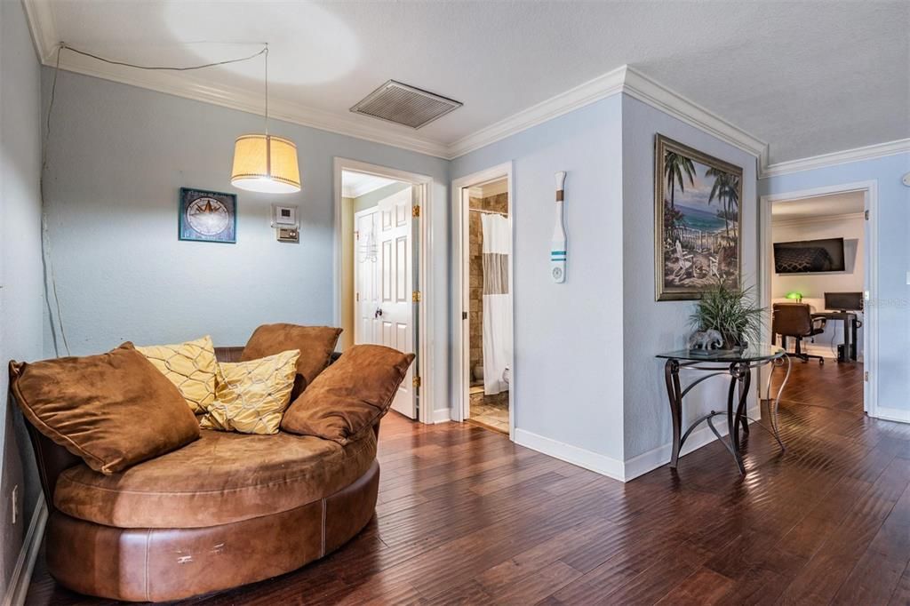 Interior, Living room, Pendant Lights, Wood Texture Flooring