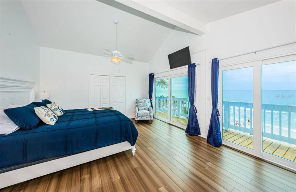 Bedroom, Interior, Water, Wood Texture Flooring
