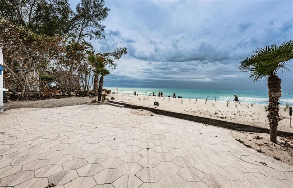 Exterior, Pool, Water