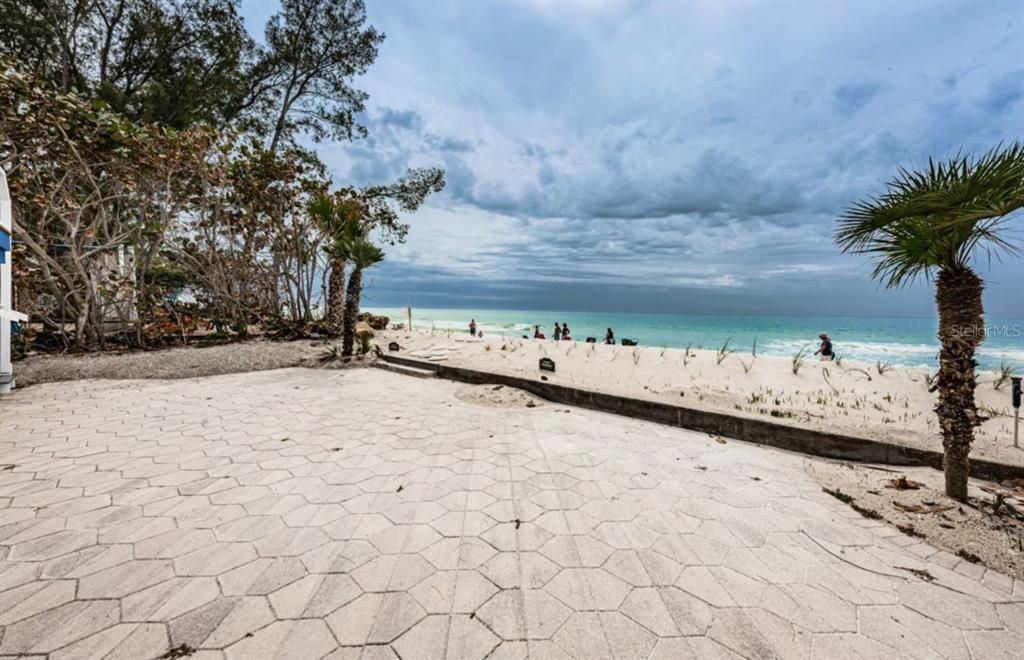 Exterior, Pool, Water