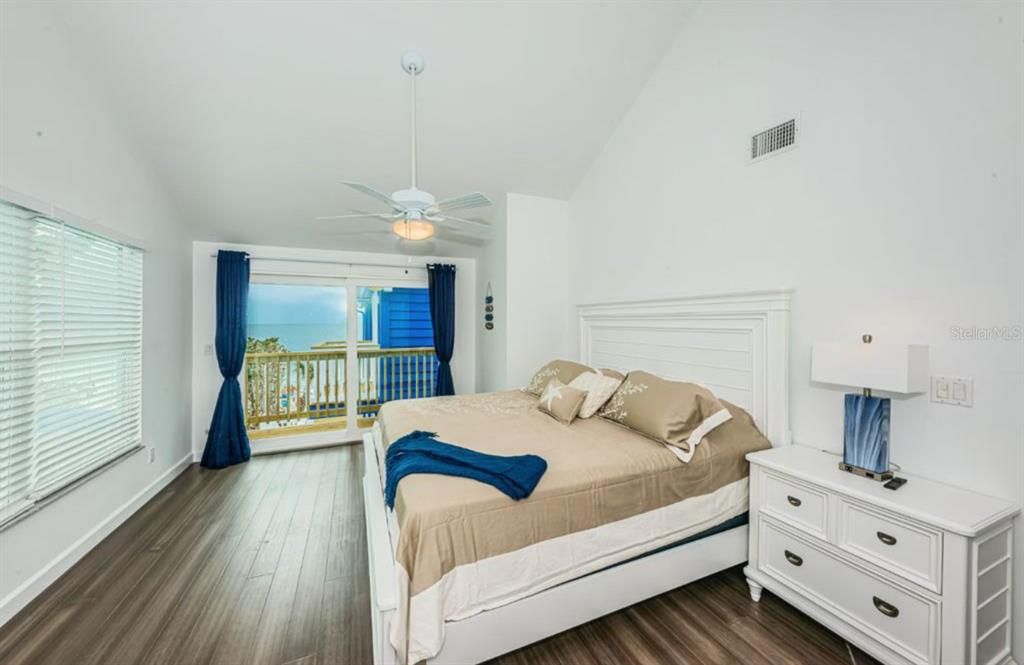 Bedroom, Interior, Water, Wood Texture Flooring