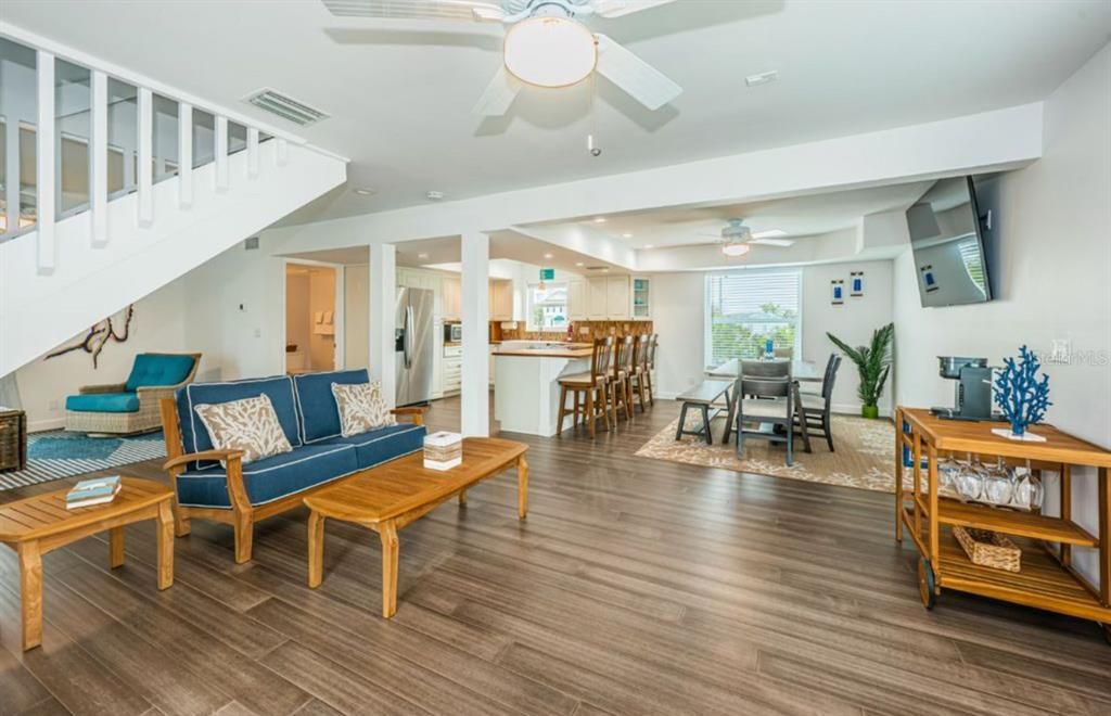 Dining room, Interior, Kitchen, Living room, Recessed Lighting, Wood Texture Flooring