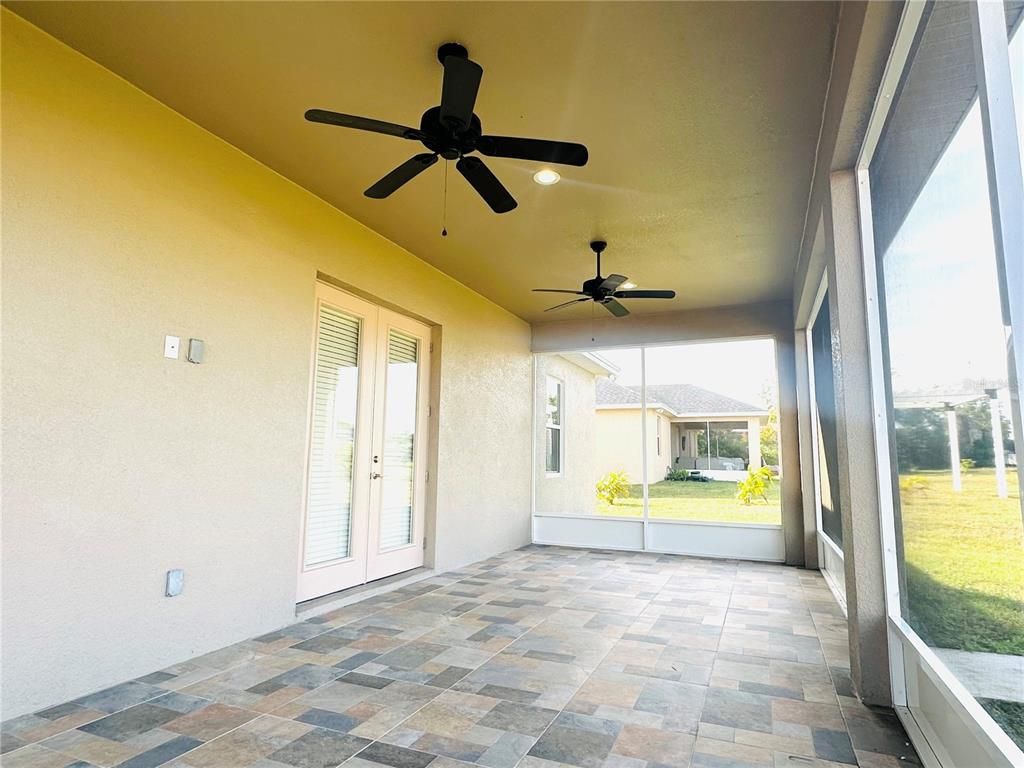 Empty room, Interior, Sun Room