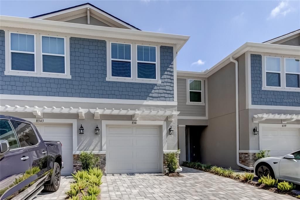 Attached, Exterior, Facade, Rowhouse