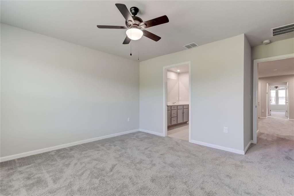 Bathroom, Empty room, Interior, Recessed Lighting