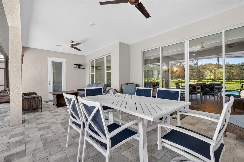Dining room, Interior