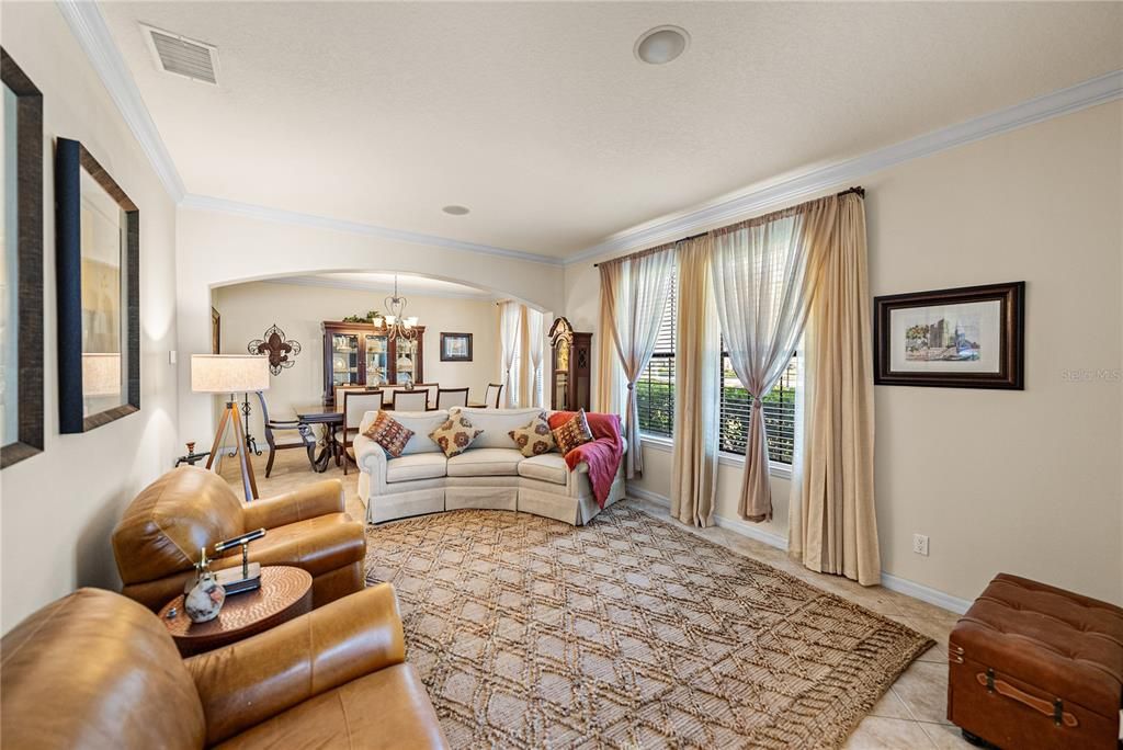 Chandelier, Dining room, Interior, Living room