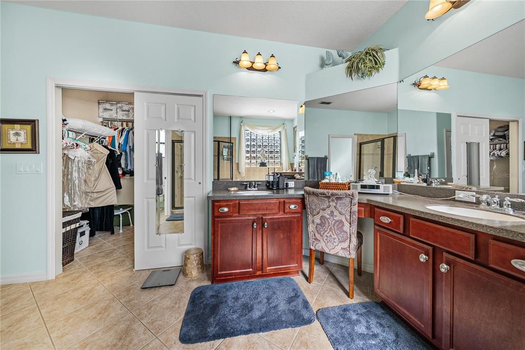 Bathroom, Dual Sink Vanities, Interior