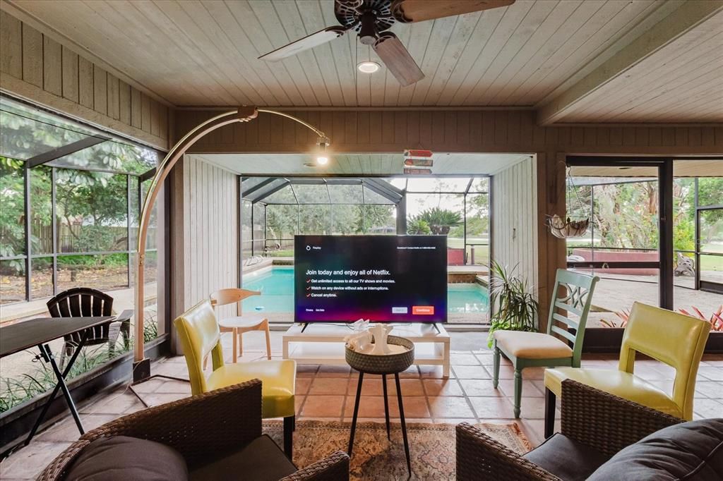 Interior, Pool, Sun Room