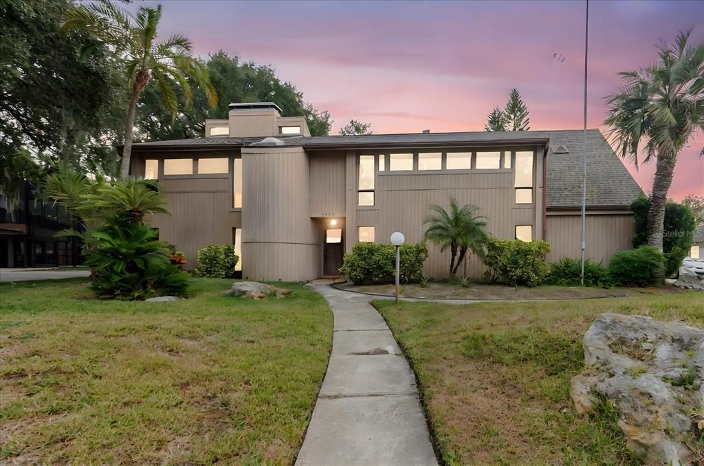 Backyard, Exterior, Facade, Modern