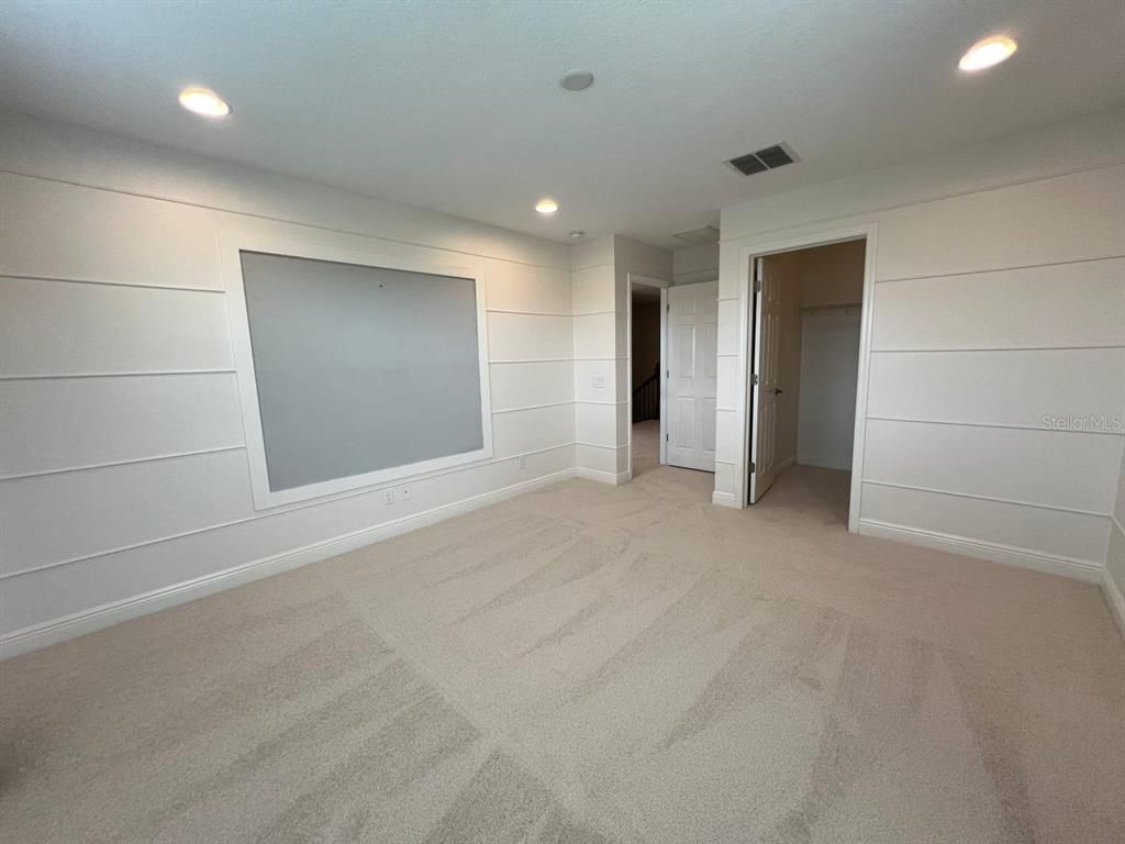 Empty room, Interior, Recessed Lighting