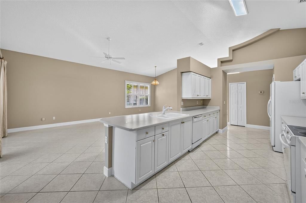Interior, Kitchen, Pendant Lights, Washer