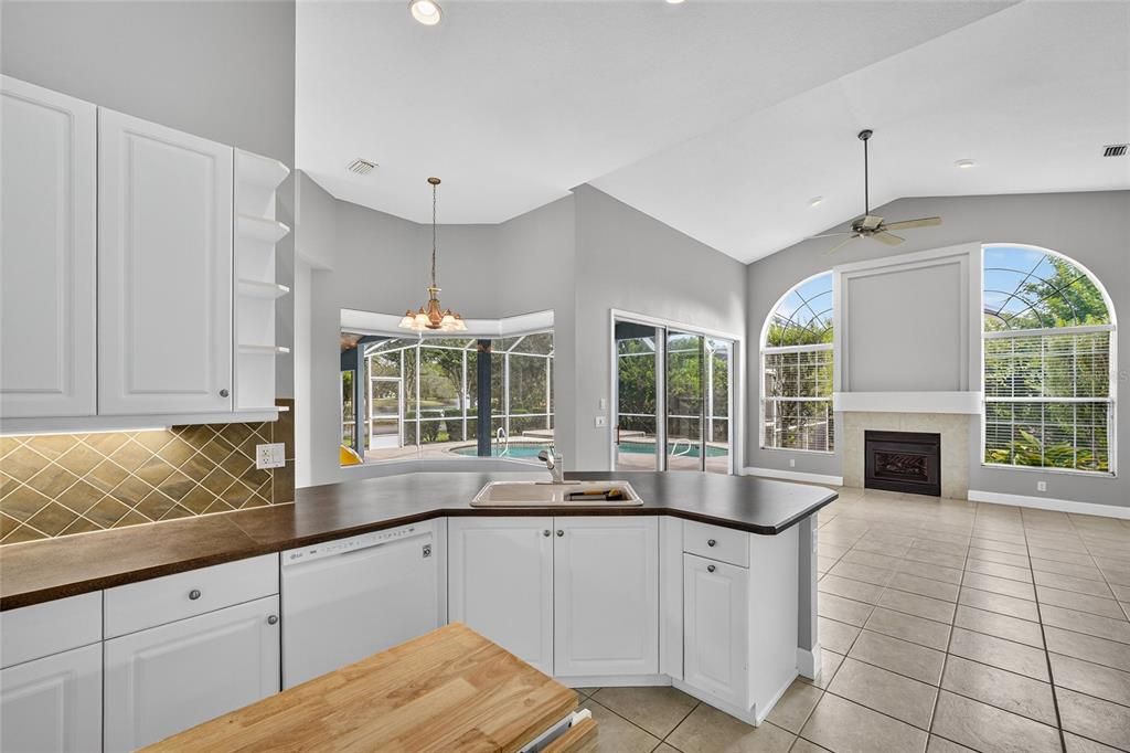 Chandelier, Fireplace, Interior, Kitchen, Pendant Lights, Recessed Lighting