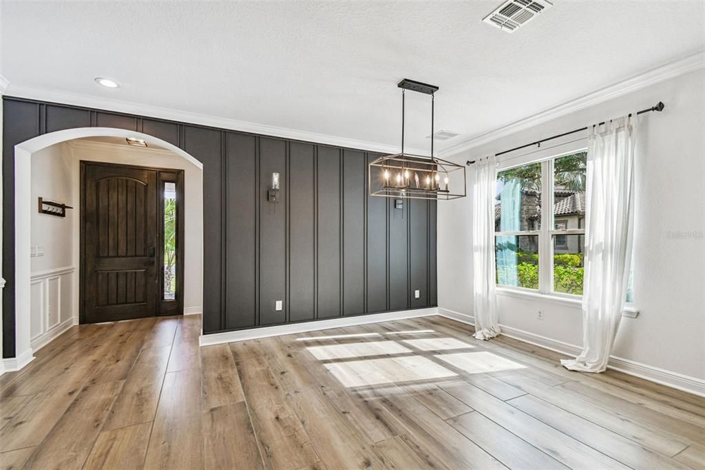 Interior, Pendant Lights, Recessed Lighting, Wood Texture Flooring