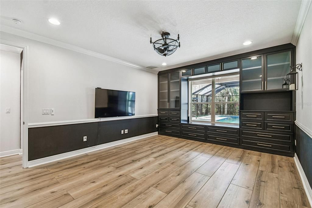 Empty room, Interior, Recessed Lighting, Wood Texture Flooring