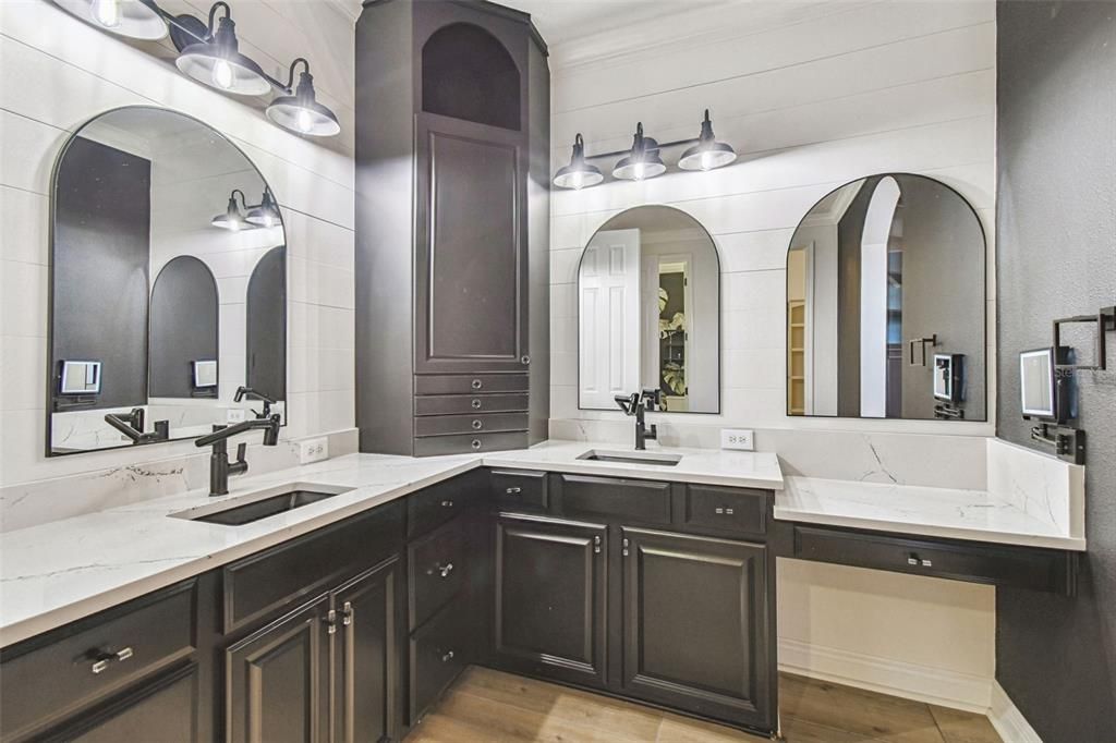 Bathroom, Dual Sink Vanities, Interior, Wood Texture Flooring