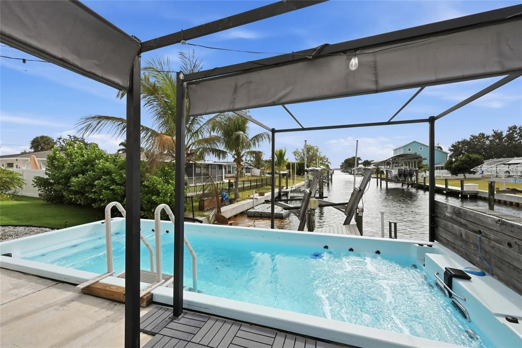 Exterior, Glass Ceilings, Hot Tub, Pool, Sun Room, Water