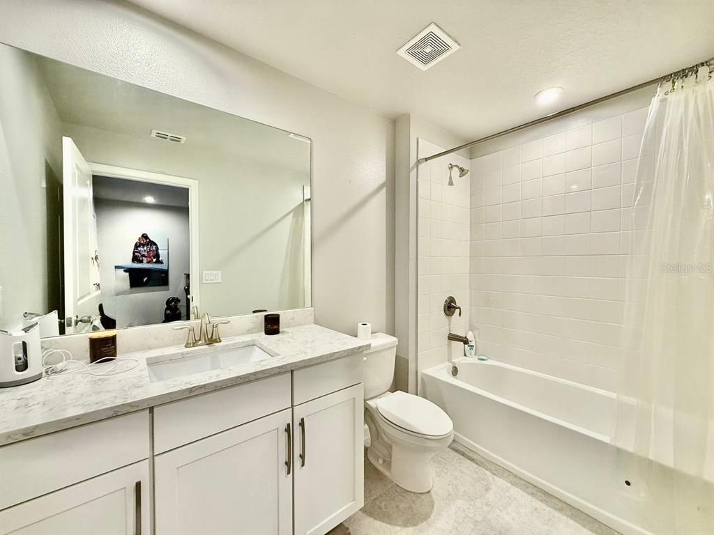 Bathroom, Interior, Recessed Lighting