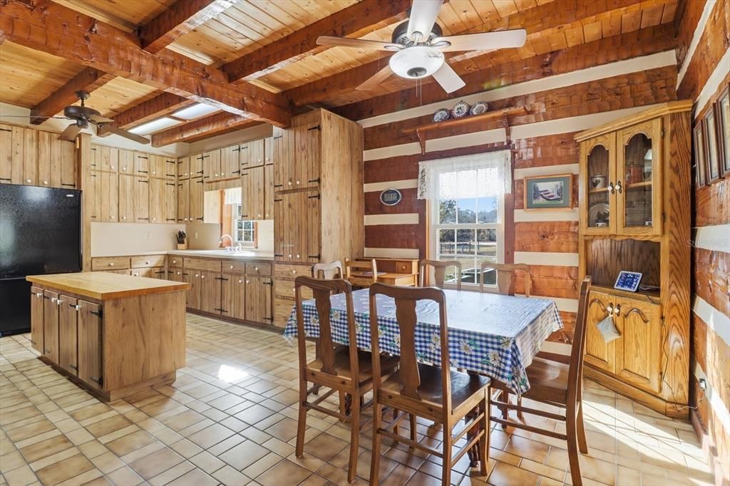 Dining room, Interior, Kitchen, Wooden Beams, Wooden Ceilings