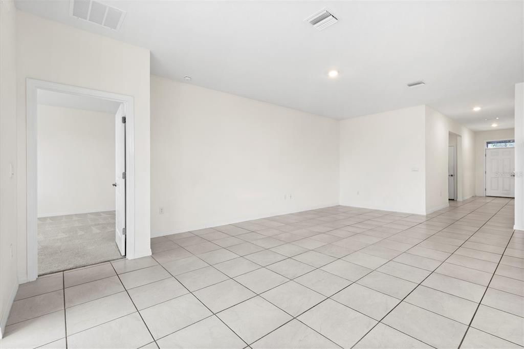 Empty room, Interior, Recessed Lighting
