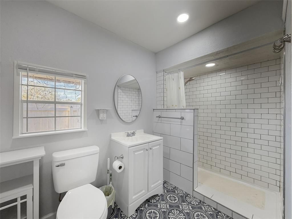Bathroom, Interior, Recessed Lighting