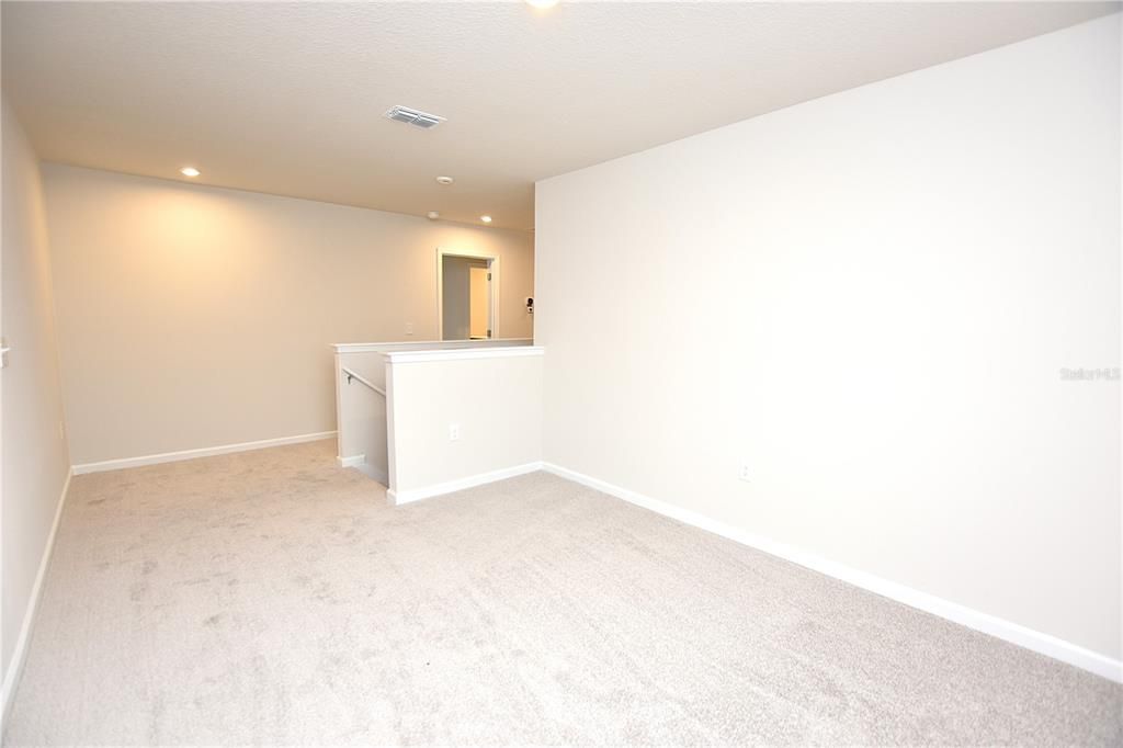 Bathroom, Empty room, Interior, Recessed Lighting