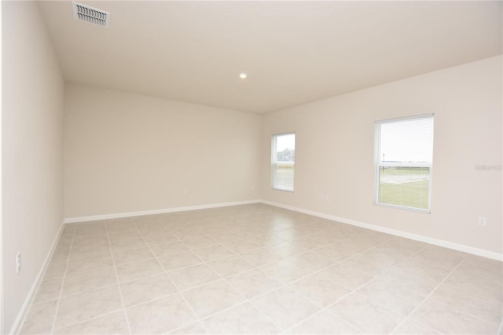 Empty room, Interior, Recessed Lighting