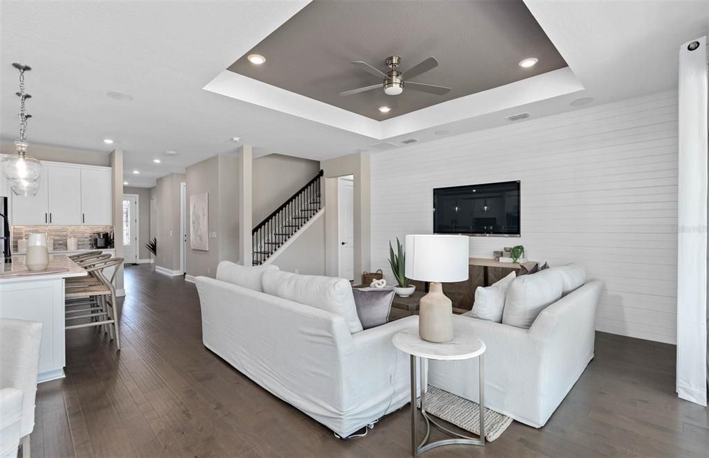 Dining room, Interior, Living room, Pendant Lights, Recessed Lighting, Wood Texture Flooring