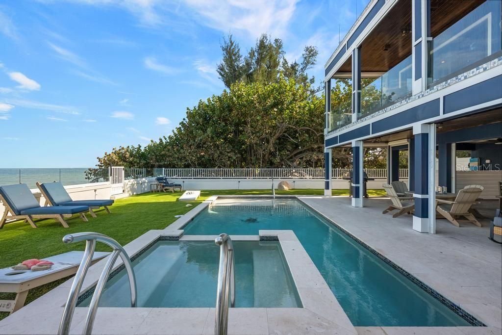 Exterior, Pool, Water