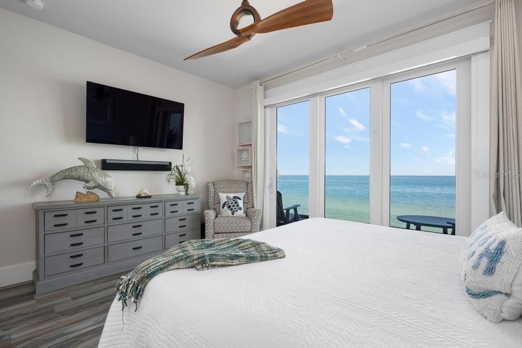 Bedroom, Interior, Water, Wood Texture Flooring