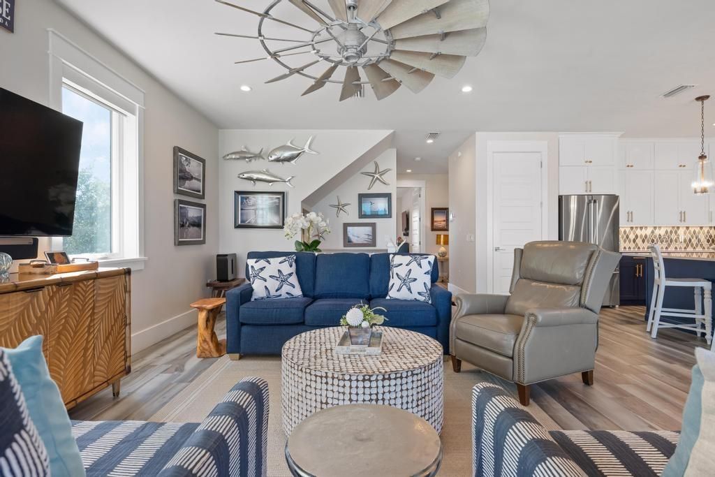 Dining room, Interior, Kitchen, Living room, Pendant Lights, Recessed Lighting, Stainless Steel Appliances, Wood Texture Flooring