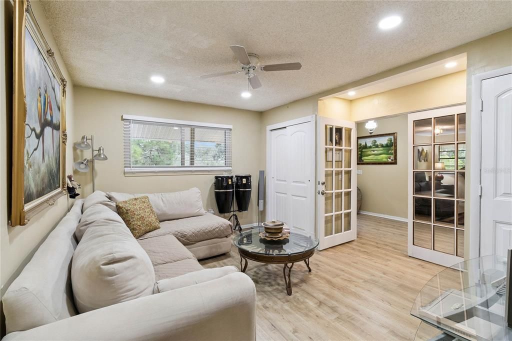 Interior, Living room, Recessed Lighting, Wood Texture Flooring