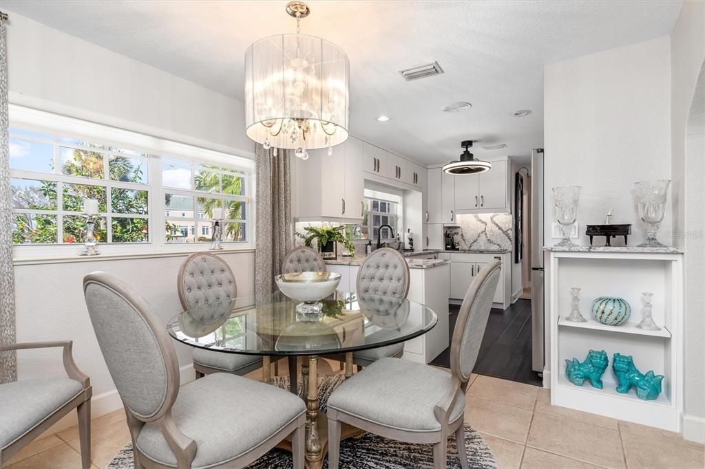 Chandelier, Dining room, Interior, Kitchen, Pendant Lights, Recessed Lighting