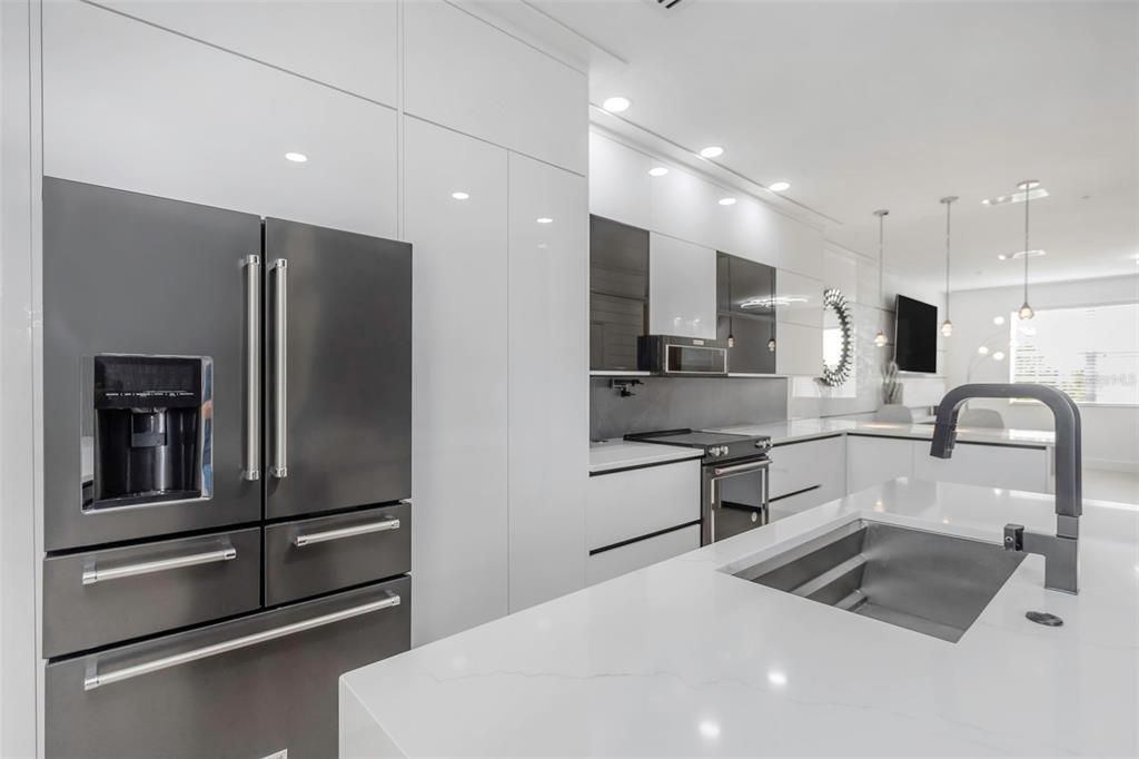 Interior, Kitchen, Pendant Lights, Recessed Lighting, Stainless Steel Appliances