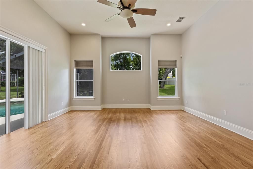 Empty room, Interior, Recessed Lighting, Wood Texture Flooring