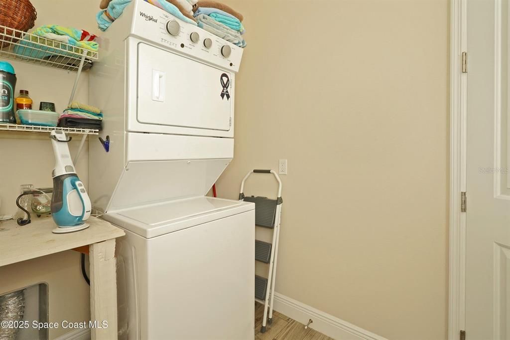 Interior, Utility Closets, Washer, Wood Texture Flooring