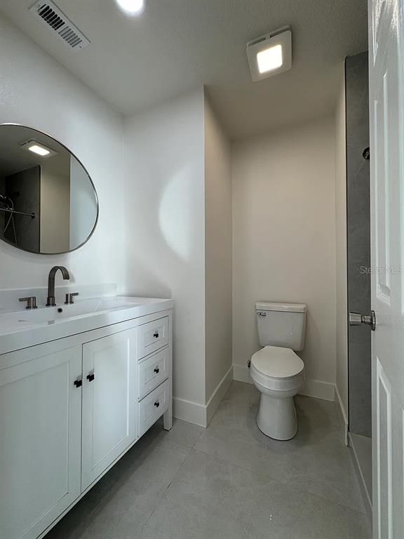 Bathroom, Interior, Recessed Lighting